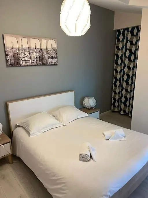 Le Paris Eiffel - Appartement Cosy En Plein Centre Bourgoin-Jallieu